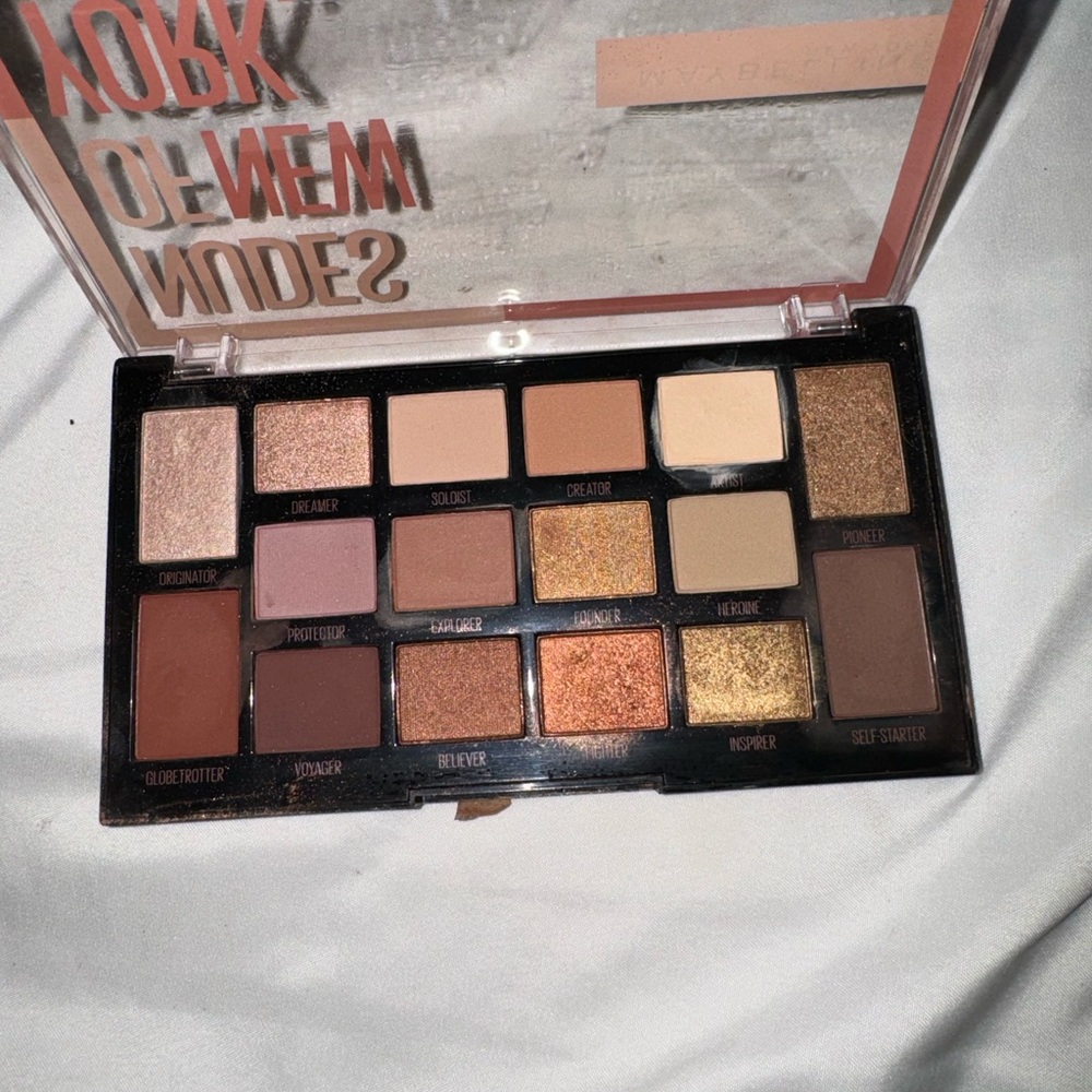 Maybelline eyeshadow palette